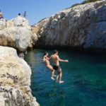 Tériszonyos feleség nagyot ugrik